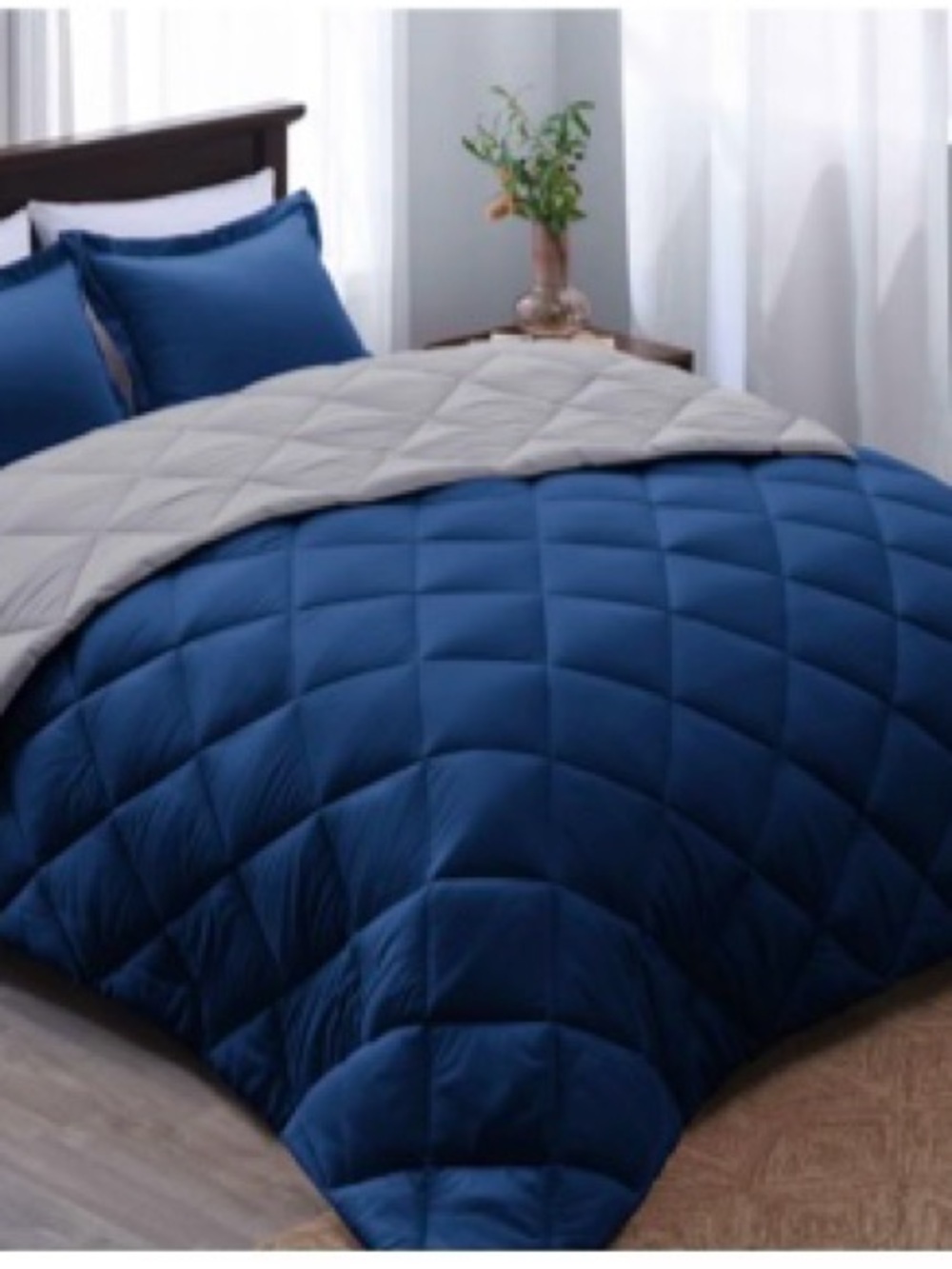 Reversible Deep Blue and Light Gray Comforter - Soft Quilted Bedding